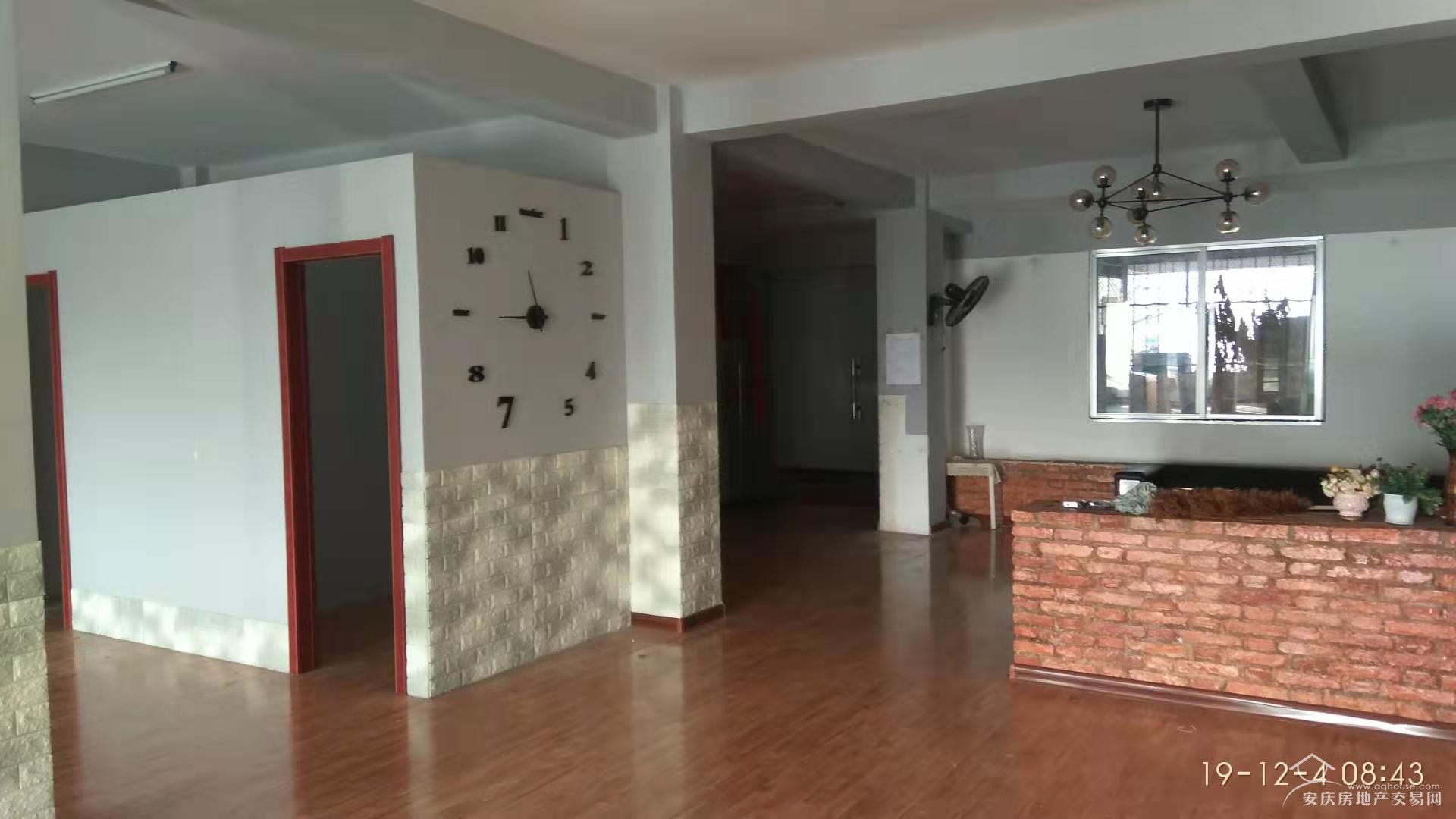 出租迎江區(qū)宜城路夏華商住樓寫字樓配套